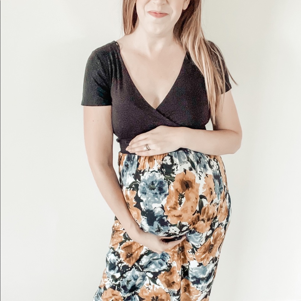 GILLI Maternity Maxi Dress